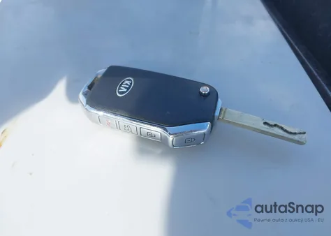 2021 Kia Soul S z USA, uszkodzony, nr VIN KNDJ23AU0M7747371